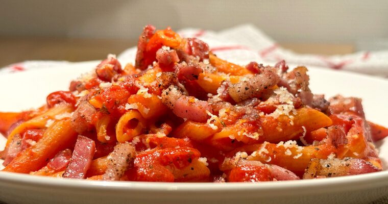 Penne with Bacon, Black Pepper, and Tomato (Easiest Pasta)